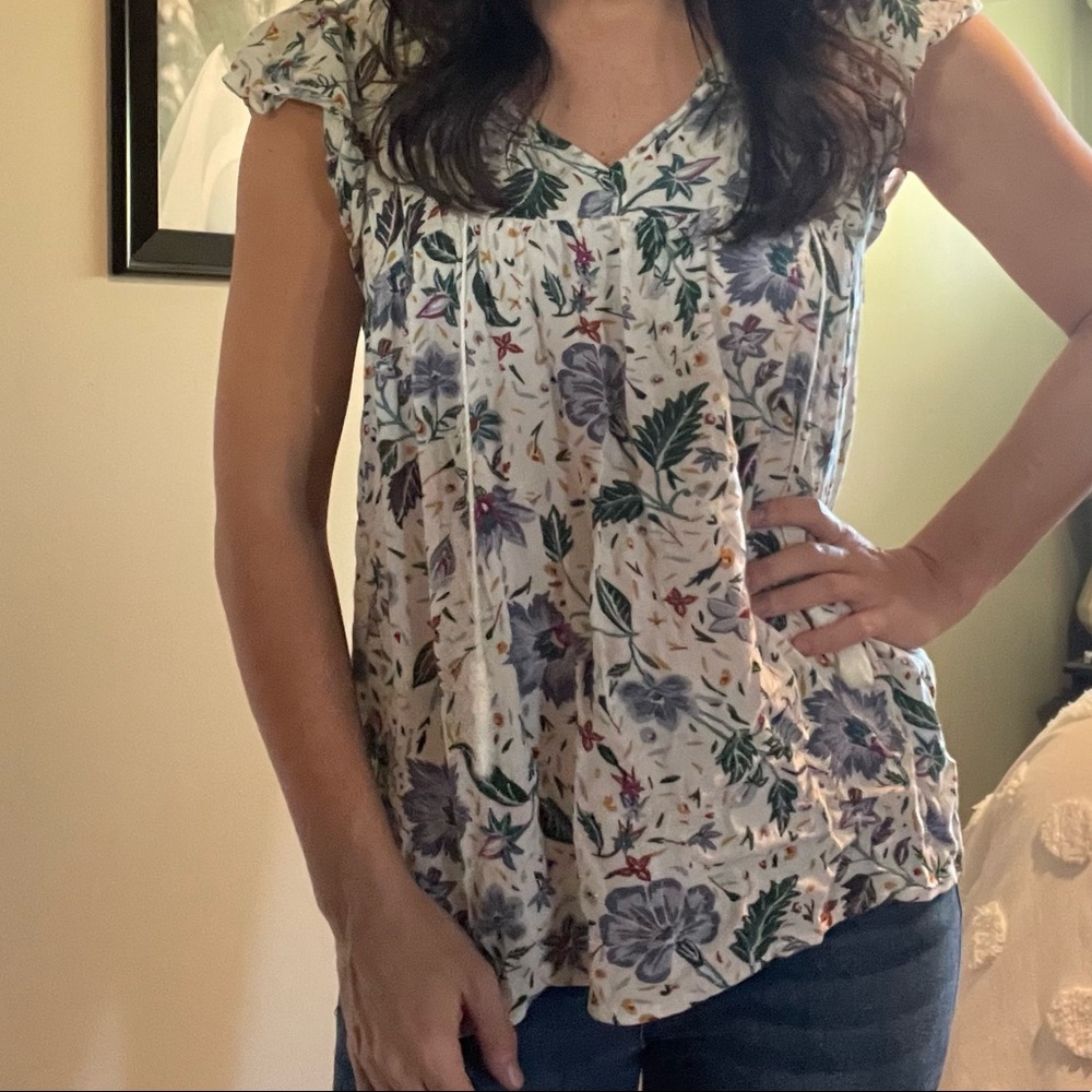 Old Navy floral top with strings